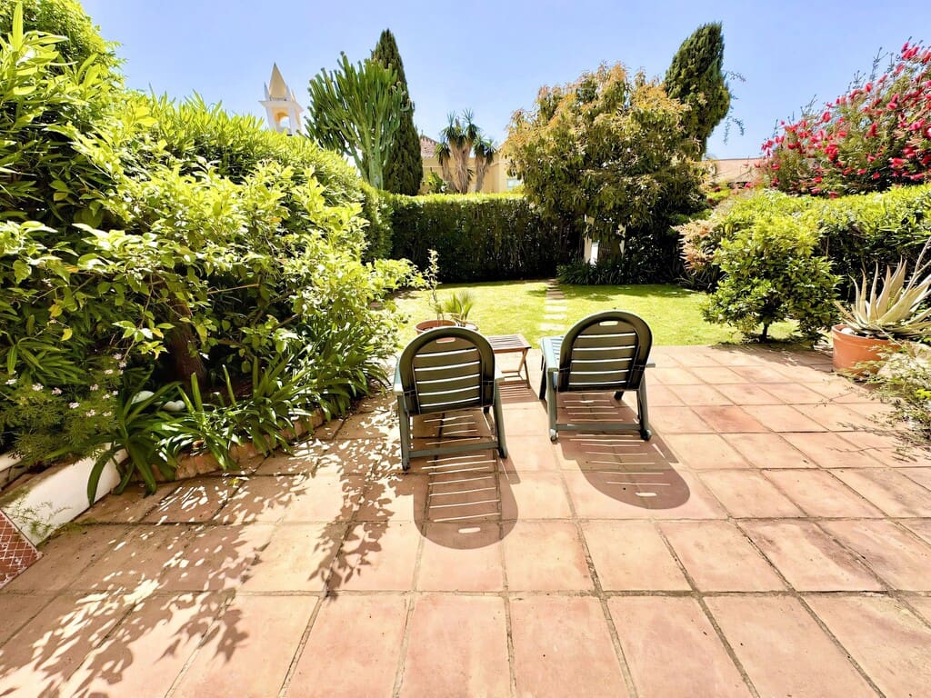 2 quarto Casa em Banda para venda em Nueva Andalucia com piscina garagem - 775 000 € (Ref: 9811312)
