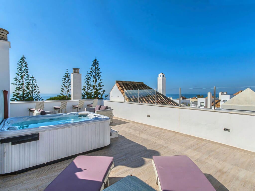 4 quarto Penthouse para venda em Elviria com piscina garagem - 1 595 000 € (Ref: 9811313)