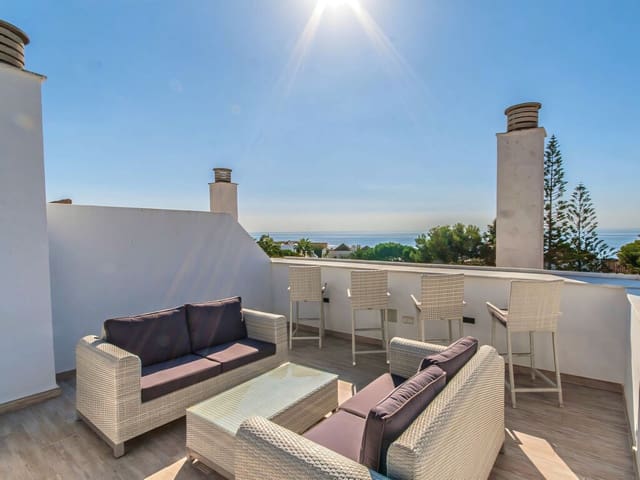 4 quarto Penthouse para venda em Elviria, Marbella com piscina garagem - 1 595 000 € (Ref: 9811313)