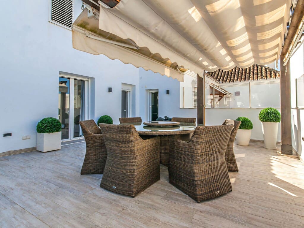 4 quarto Penthouse para venda em Elviria com piscina garagem - 1 595 000 € (Ref: 9811313)