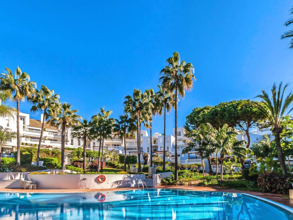 4 quarto Penthouse para venda em Elviria com piscina garagem - 1 595 000 € (Ref: 9811313)