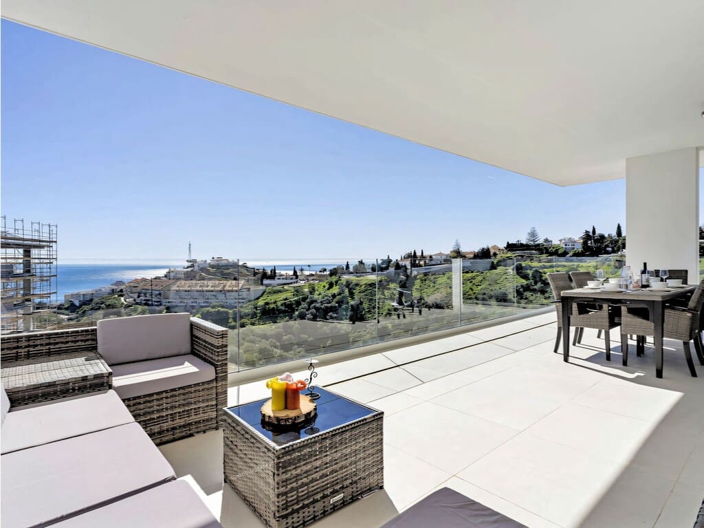 3 Zimmer Apartment zu verkaufen in Fuengirola mit Pool Garage - 699.000 € (Ref: 9811314)