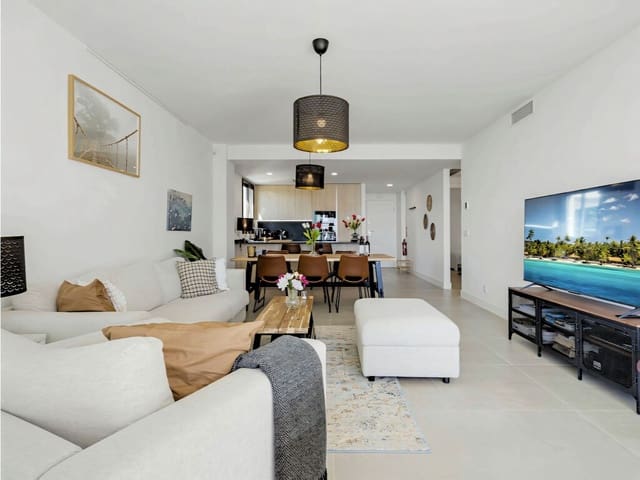 3 Zimmer Apartment zu verkaufen in Fuengirola mit Pool Garage - 699.000 € (Ref: 9811314)
