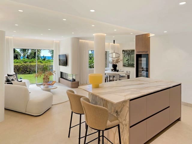 Apartamento de 3 habitaciones en Costalita, Estepona en venta con piscina garaje - 1.495.000 € (Ref: 9814267)