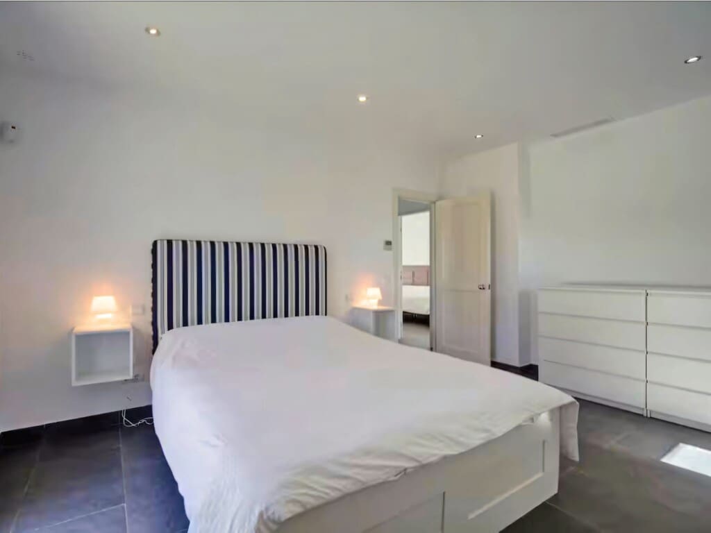 6 sypialnia Finka/Dom wiejski na sprzedaż w Manilva z basenem garażem - 2 500 000 € (Ref: 9815665)