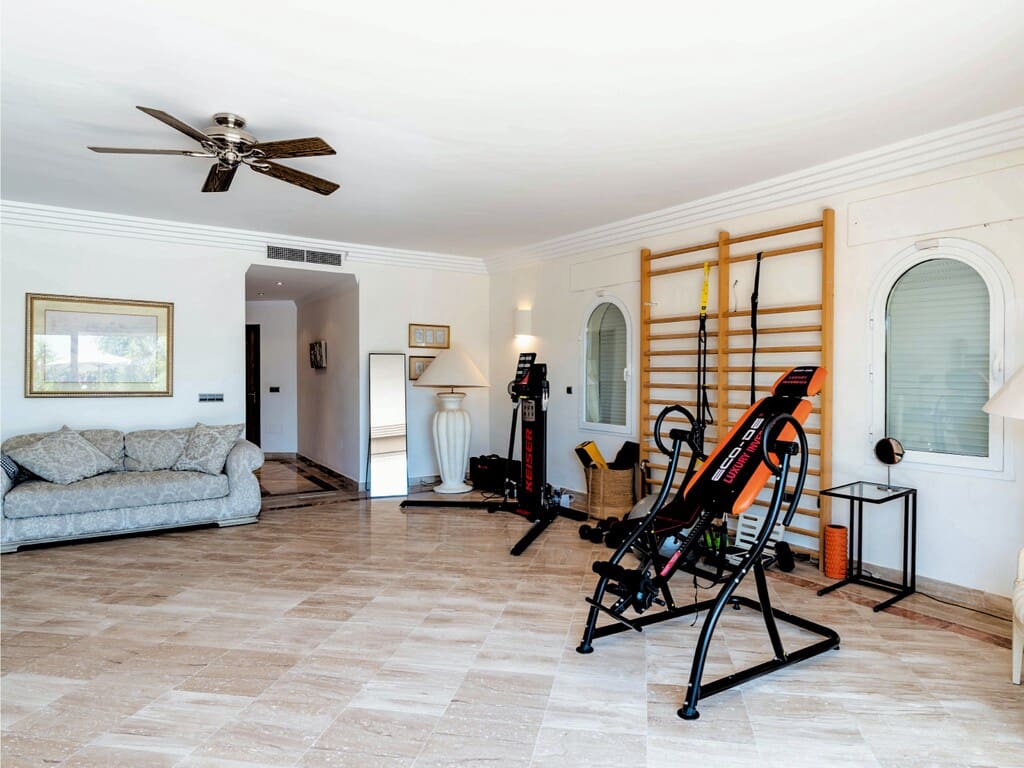 5 chambre Villa/Maison à vendre à Benahavis avec piscine garage - 4 499 000 € (Ref: 9815666)