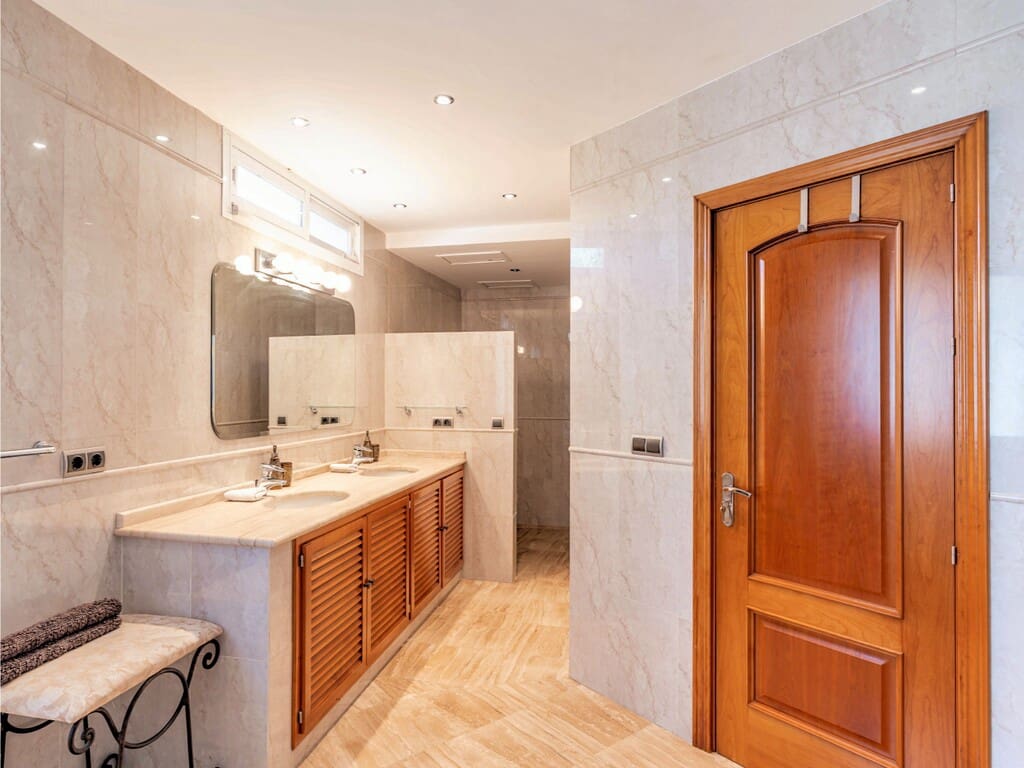 5 chambre Villa/Maison à vendre à Benahavis avec piscine garage - 4 499 000 € (Ref: 9815666)