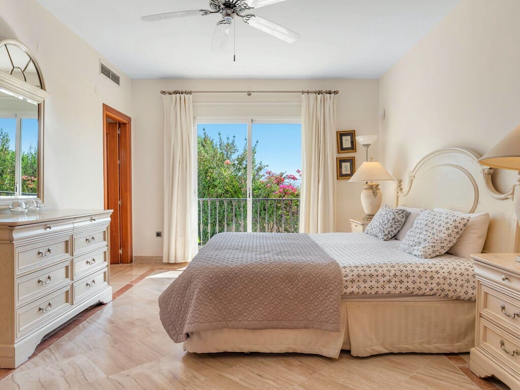 5 Zimmer Villa zu verkaufen in Benahavis mit Pool Garage - 4.499.000 € (Ref: 9815666)