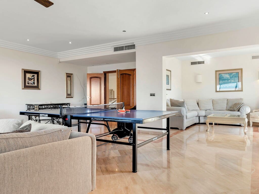 5 Zimmer Villa zu verkaufen in Benahavis mit Pool Garage - 4.499.000 € (Ref: 9815666)