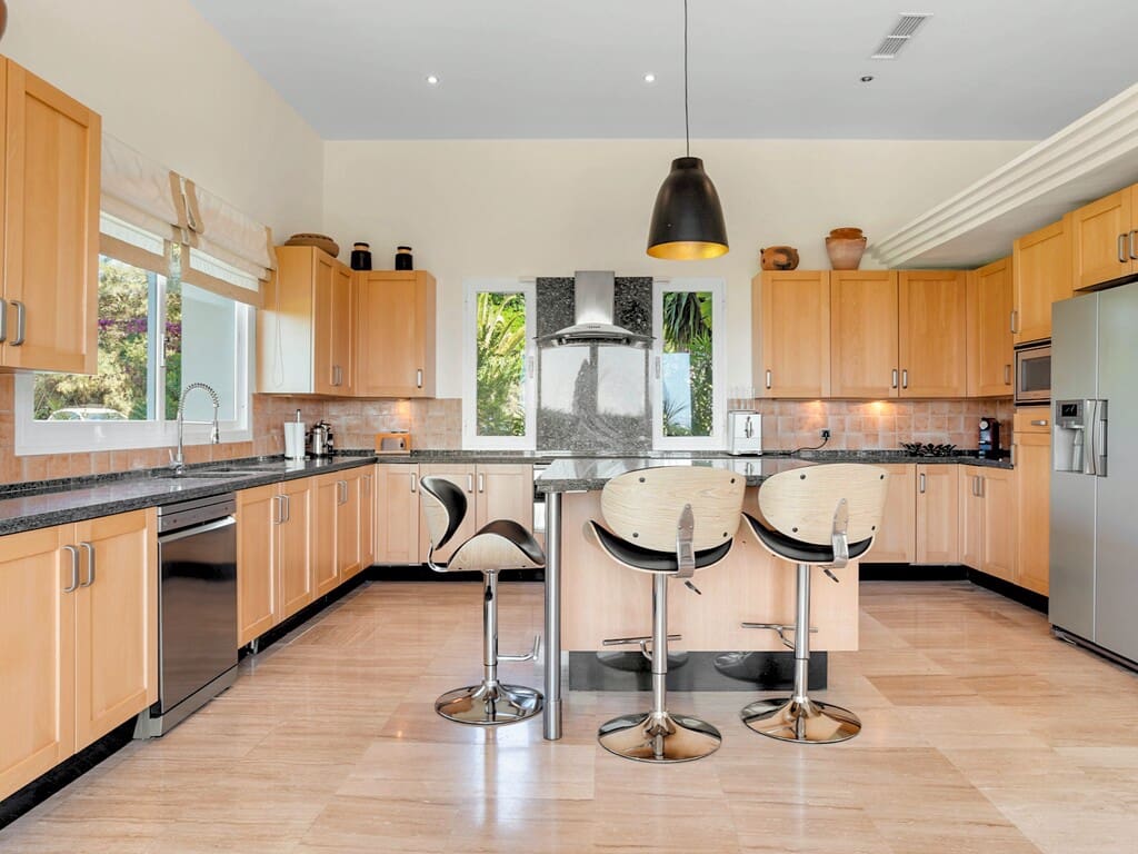 5 Zimmer Villa zu verkaufen in Benahavis mit Pool Garage - 4.499.000 € (Ref: 9815666)