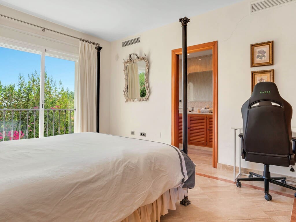 5 Zimmer Villa zu verkaufen in Benahavis mit Pool Garage - 4.499.000 € (Ref: 9815666)
