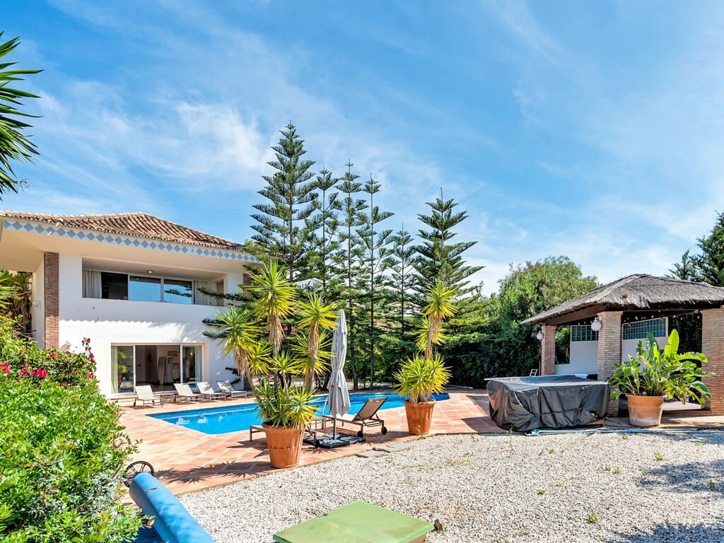 5 Zimmer Villa zu verkaufen in Benahavis mit Pool Garage - 4.499.000 € (Ref: 9815666)