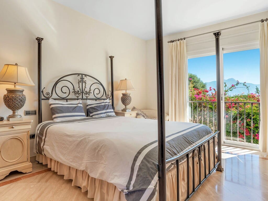 5 Zimmer Villa zu verkaufen in Benahavis mit Pool Garage - 4.499.000 € (Ref: 9815666)