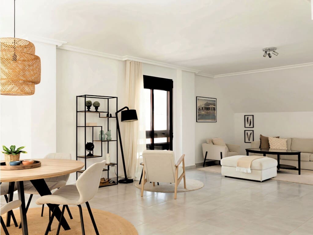 4 Zimmer Penthouse zu verkaufen in Nueva Andalucia mit Pool Garage - 1.050.000 € (Ref: 9817775)