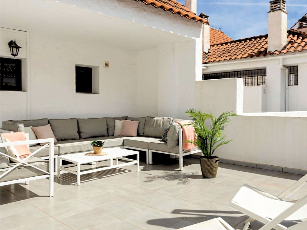 4 Zimmer Penthouse zu verkaufen in Nueva Andalucia mit Pool Garage - 1.050.000 € (Ref: 9817775)