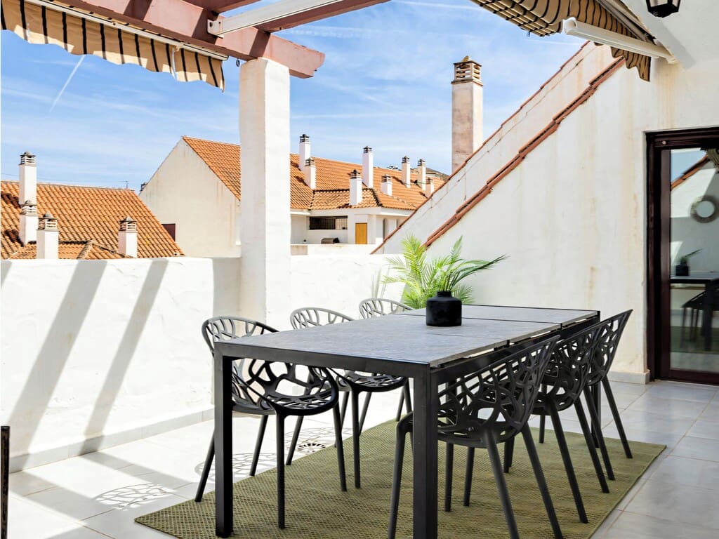 4 Zimmer Penthouse zu verkaufen in Nueva Andalucia mit Pool Garage - 1.050.000 € (Ref: 9817775)