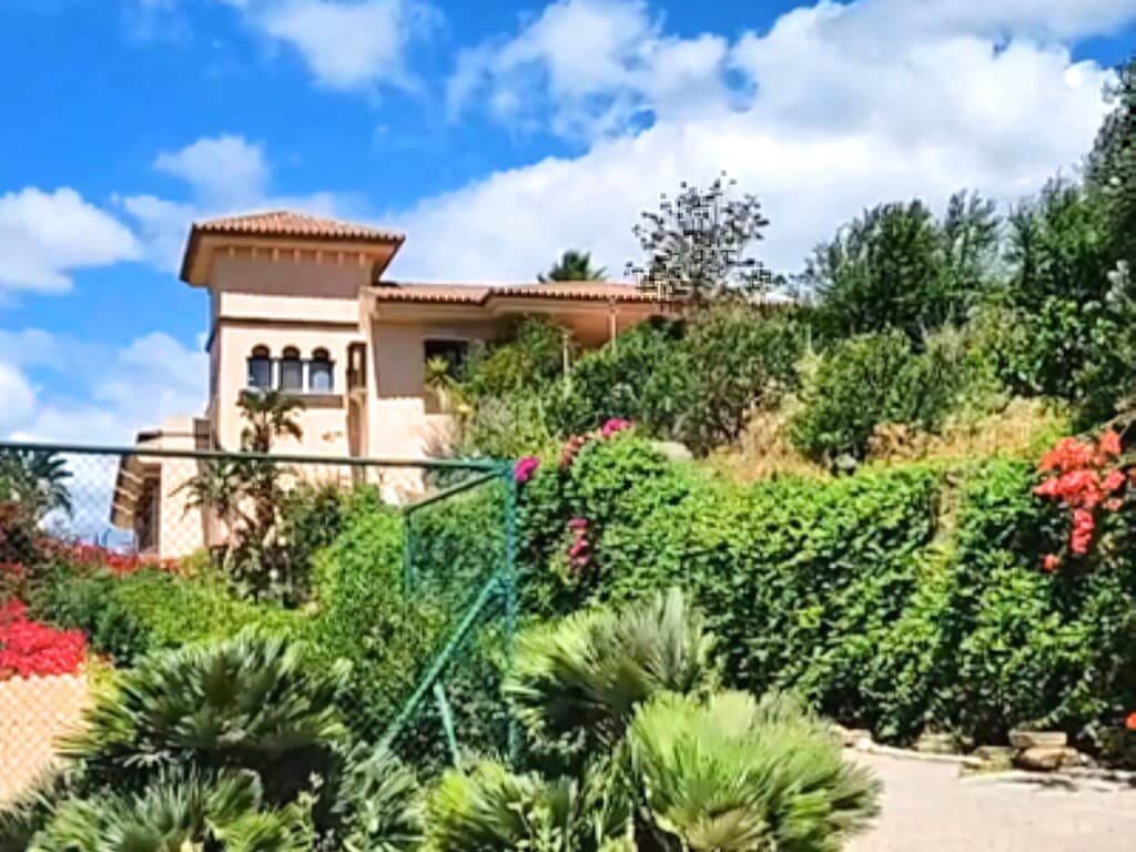 Chalet de 4 habitaciones en Estepona en venta con piscina garaje - 2.750.000 € (Ref: 9817776)