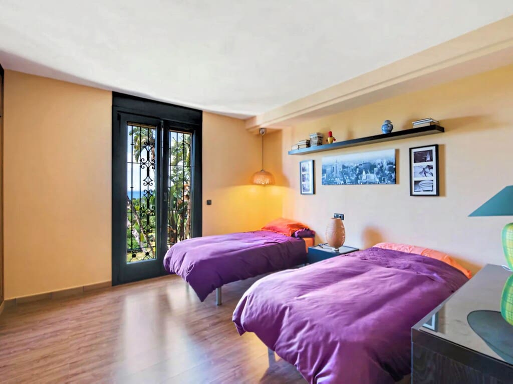Chalet de 4 habitaciones en Estepona en venta con piscina garaje - 2.750.000 € (Ref: 9817776)