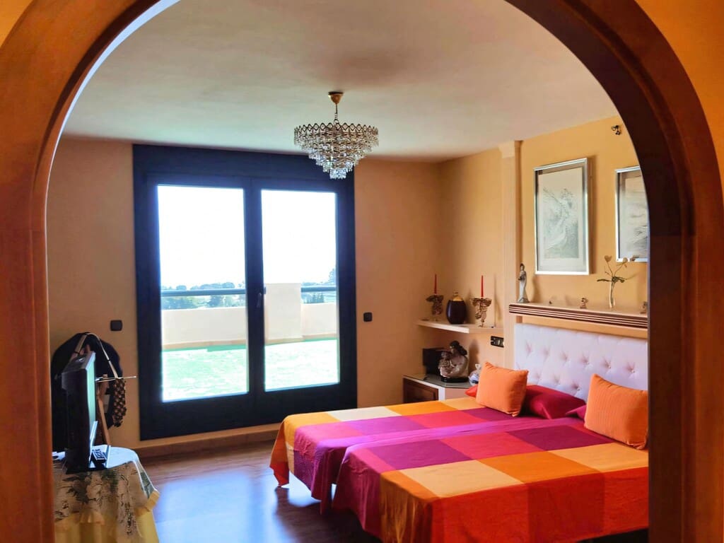 Chalet de 4 habitaciones en Estepona en venta con piscina garaje - 2.750.000 € (Ref: 9817776)