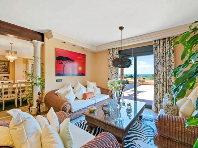 Chalet de 4 habitaciones en Estepona en venta con piscina garaje - 2.750.000 € (Ref: 9817776)