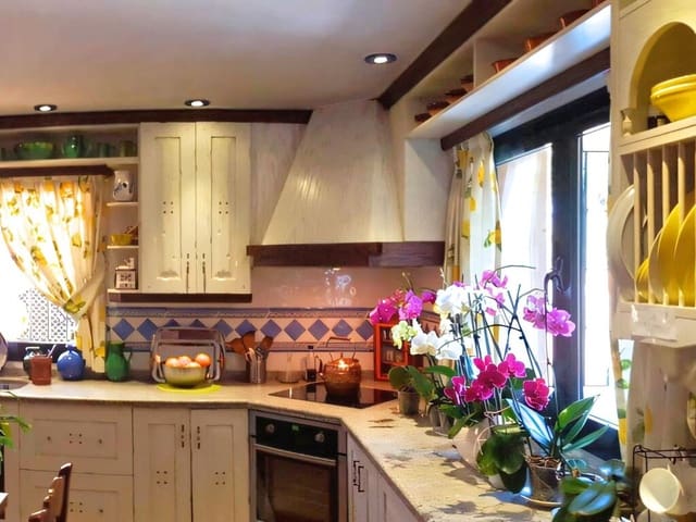 Chalet de 4 habitaciones en Estepona en venta con piscina garaje - 2.750.000 € (Ref: 9817776)