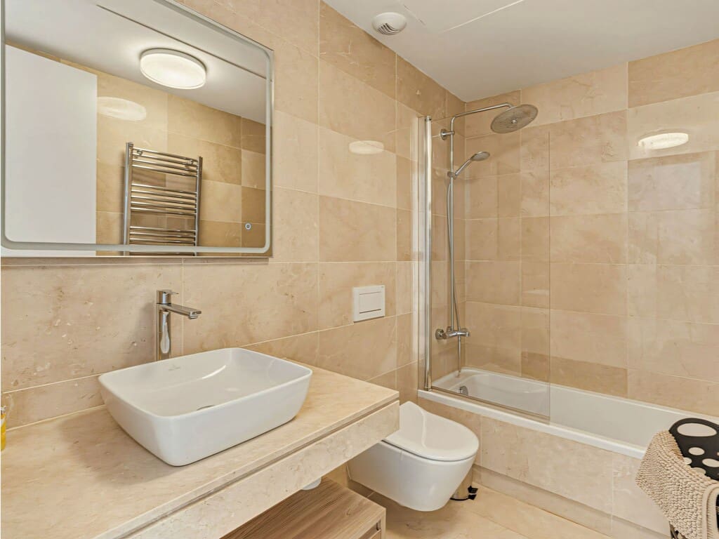 Casa de 4 habitaciones en La Cala de Mijas en venta con piscina garaje - 1.295.000 € (Ref: 9817777)
