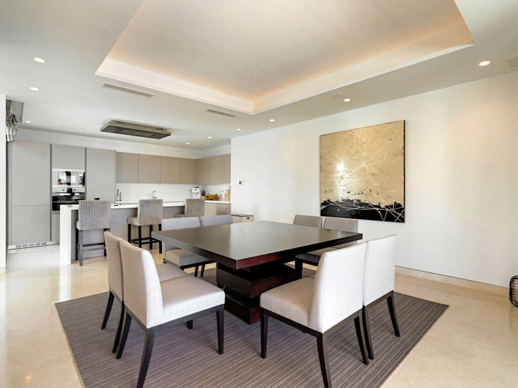 5 bedroom Villa for sale in Benahavis with pool garage - € 4,595,000 (Ref: 9819994)