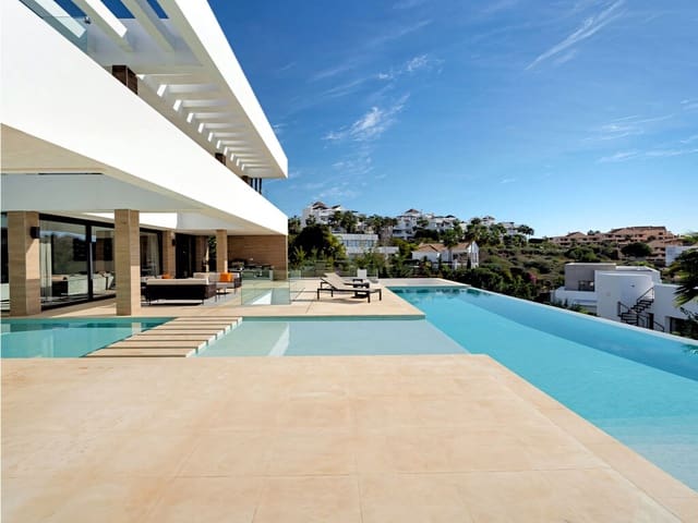 5 bedroom Villa for sale in Benahavís with pool garage - € 4,595,000 (Ref: 9819994)