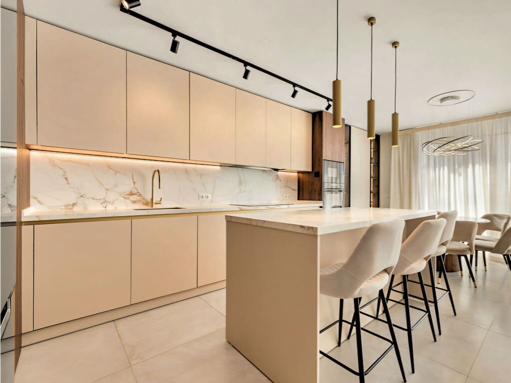 Casa de 4 habitaciones en New Golden Mile en venta con piscina garaje - 795.000 € (Ref: 9822335)