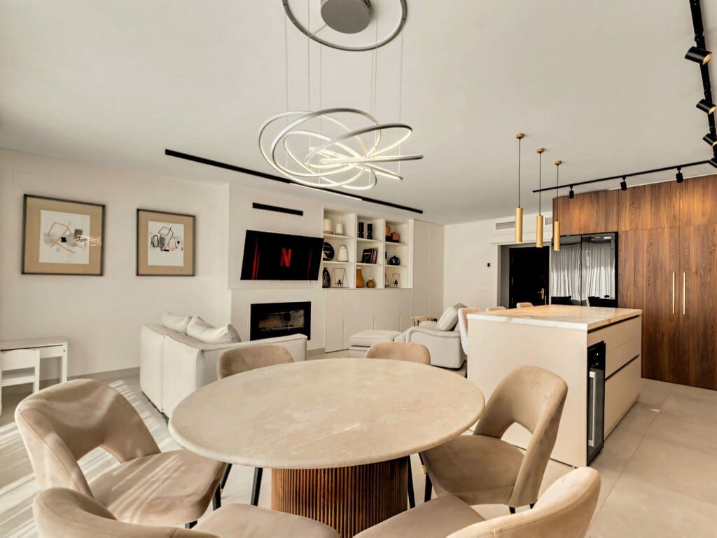 Casa de 4 habitaciones en New Golden Mile en venta con piscina garaje - 795.000 € (Ref: 9822335)