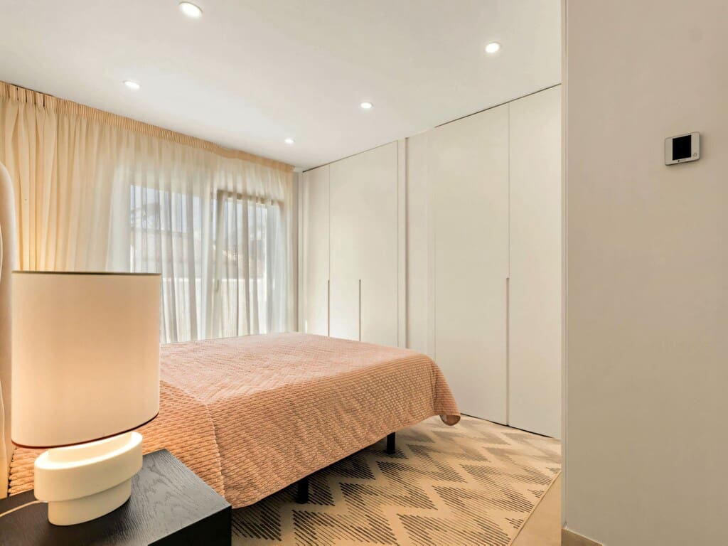 Casa de 4 habitaciones en New Golden Mile en venta con piscina garaje - 795.000 € (Ref: 9822335)