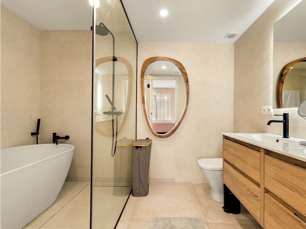 Casa de 4 habitaciones en New Golden Mile en venta con piscina garaje - 795.000 € (Ref: 9822335)