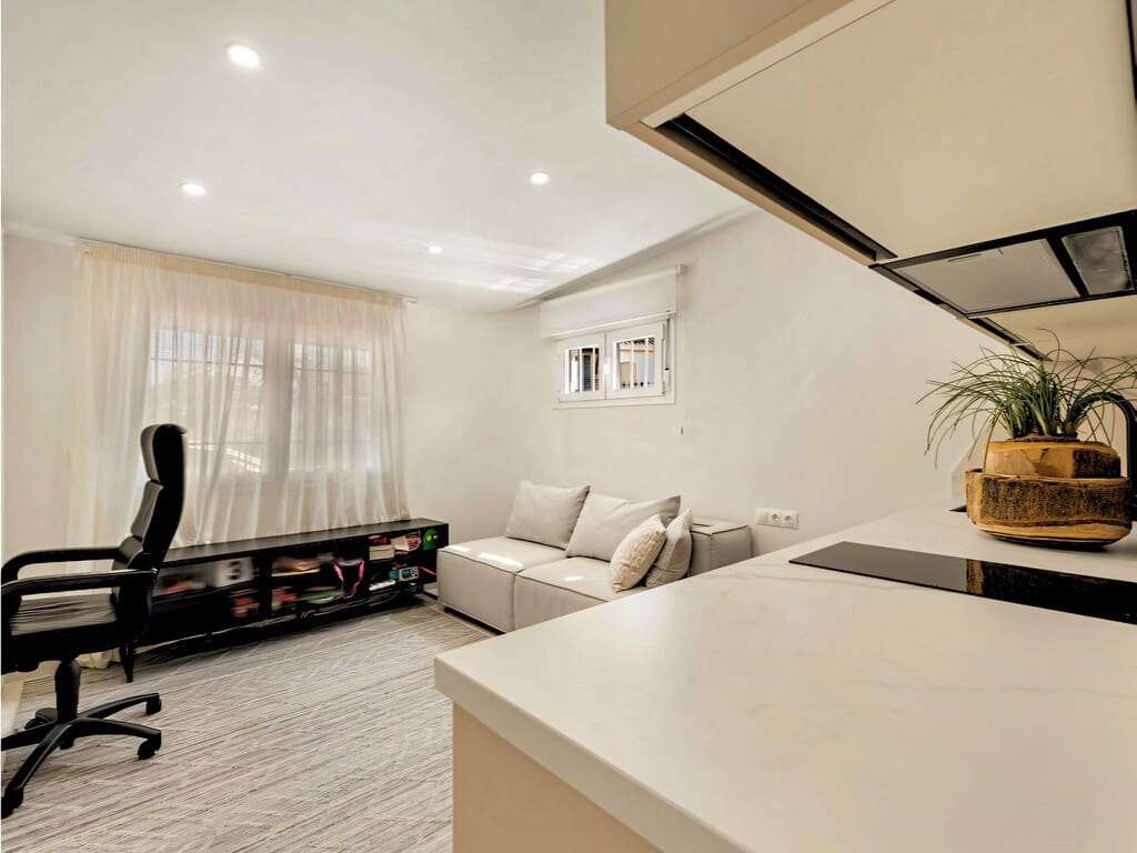Casa de 4 habitaciones en New Golden Mile en venta con piscina garaje - 795.000 € (Ref: 9822335)
