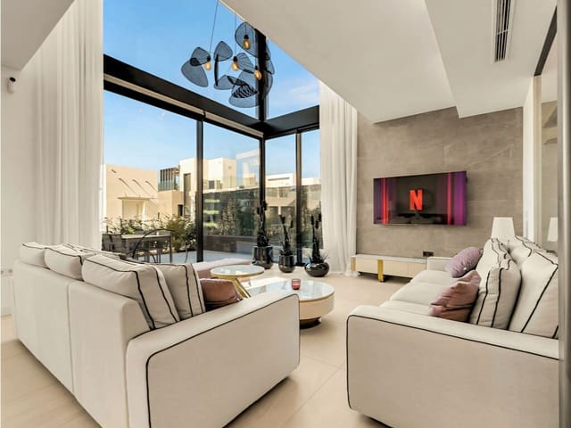 5 camera da letto Villetta Bifamiliare in vendita in Río Real, Marbella con piscina - 1.950.000 € (Rif: 9822336)