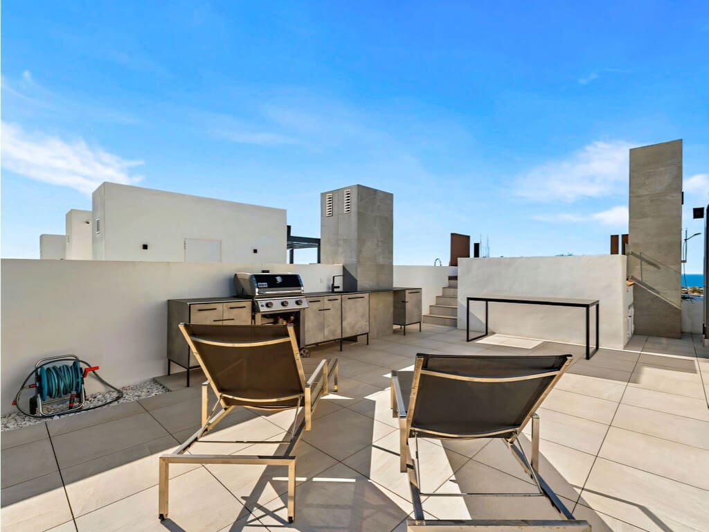 5 camera da letto Villetta Bifamiliare in vendita in Rio Real con piscina - 1.950.000 € (Rif: 9822336)