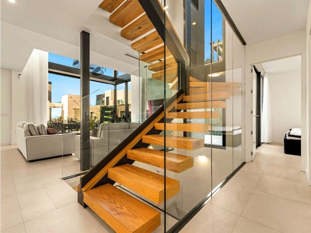 5 camera da letto Villetta Bifamiliare in vendita in Río Real, Marbella con piscina - 1.950.000 € (Rif: 9822336)