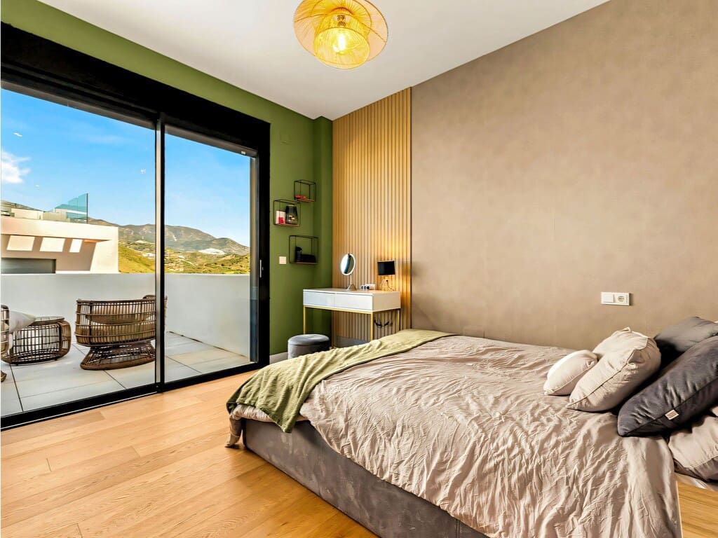 5 camera da letto Villetta Bifamiliare in vendita in Rio Real con piscina - 1.950.000 € (Rif: 9822336)