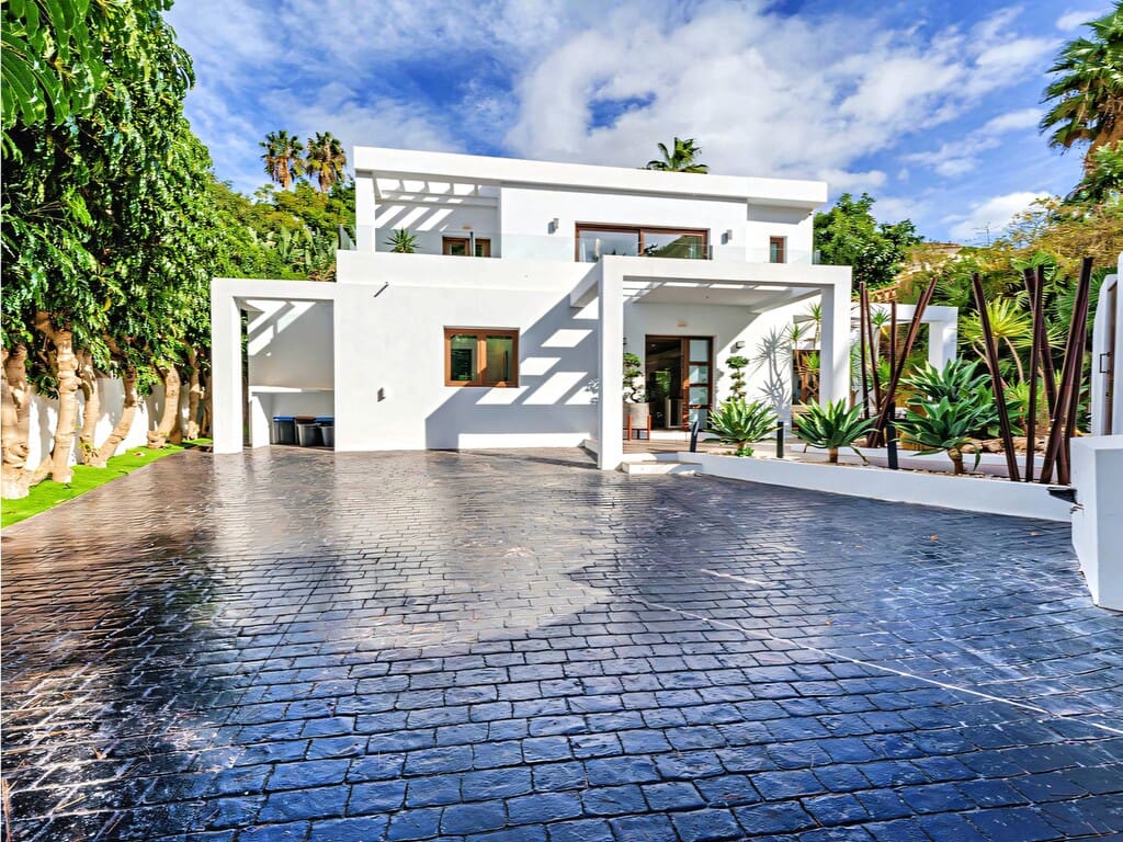 5 camera da letto Villa in vendita in El Rosario con piscina garage - 2.490.000 € (Rif: 9824643)