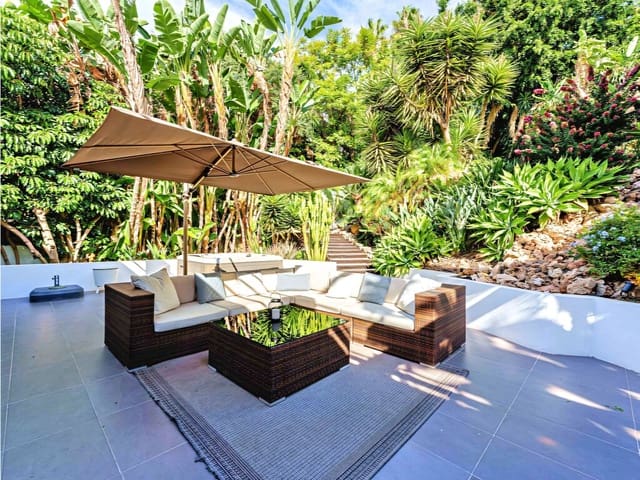 5 camera da letto Villa in vendita in El Rosario, Marbella con piscina garage - 2.490.000 € (Rif: 9824643)