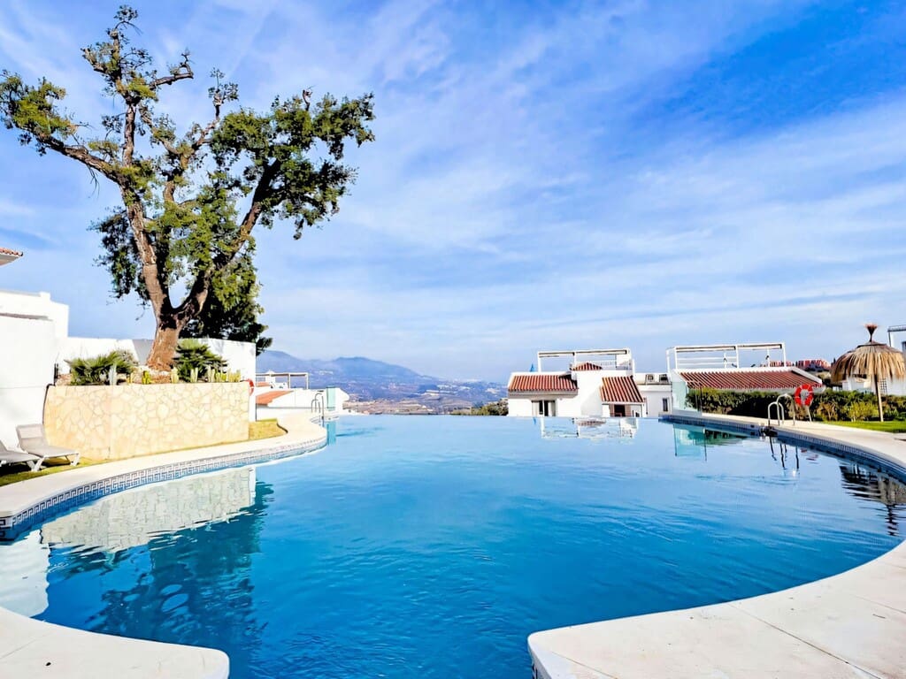 2 quarto Apartamento para venda em La Mairena com piscina garagem - 399 000 € (Ref: 9824644)