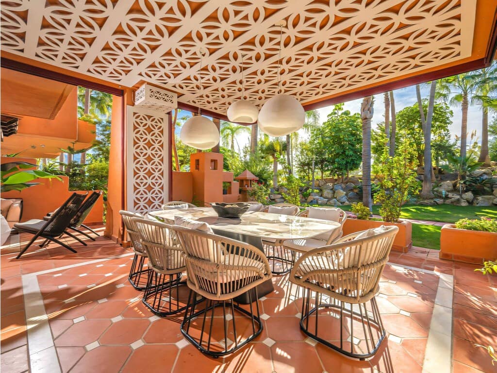 3 camera da letto Appartamento in vendita in Nueva Andalucia con piscina garage - 1.550.000 € (Rif: 9826347)