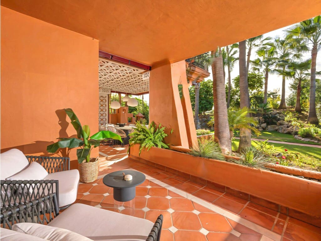 3 camera da letto Appartamento in vendita in Nueva Andalucia con piscina garage - 1.550.000 € (Rif: 9826347)