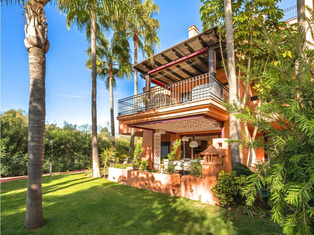 3 camera da letto Appartamento in vendita in Nueva Andalucia con piscina garage - 1.550.000 € (Rif: 9826347)