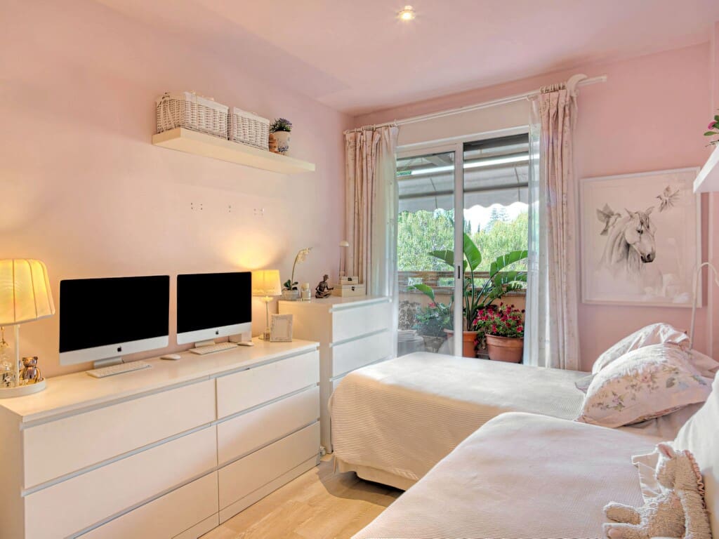 3 Zimmer Apartment zu verkaufen in Golden Mile mit Pool Garage - 895.000 € (Ref: 9826348)