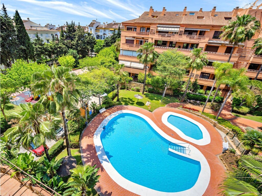 3 Zimmer Apartment zu verkaufen in Golden Mile mit Pool Garage - 895.000 € (Ref: 9826348)