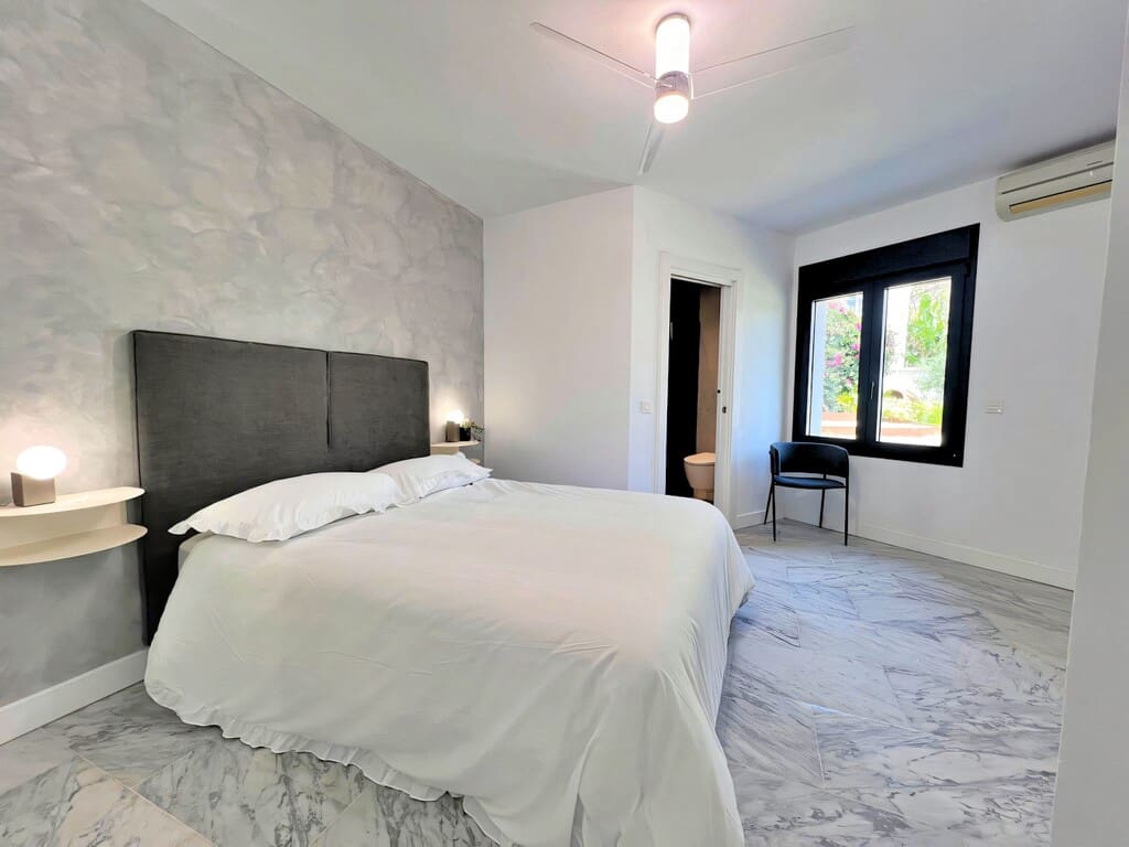 5 chambre Villa/Maison à vendre à Riviera del Sol avec piscine garage - 1 595 000 € (Ref: 9828766)