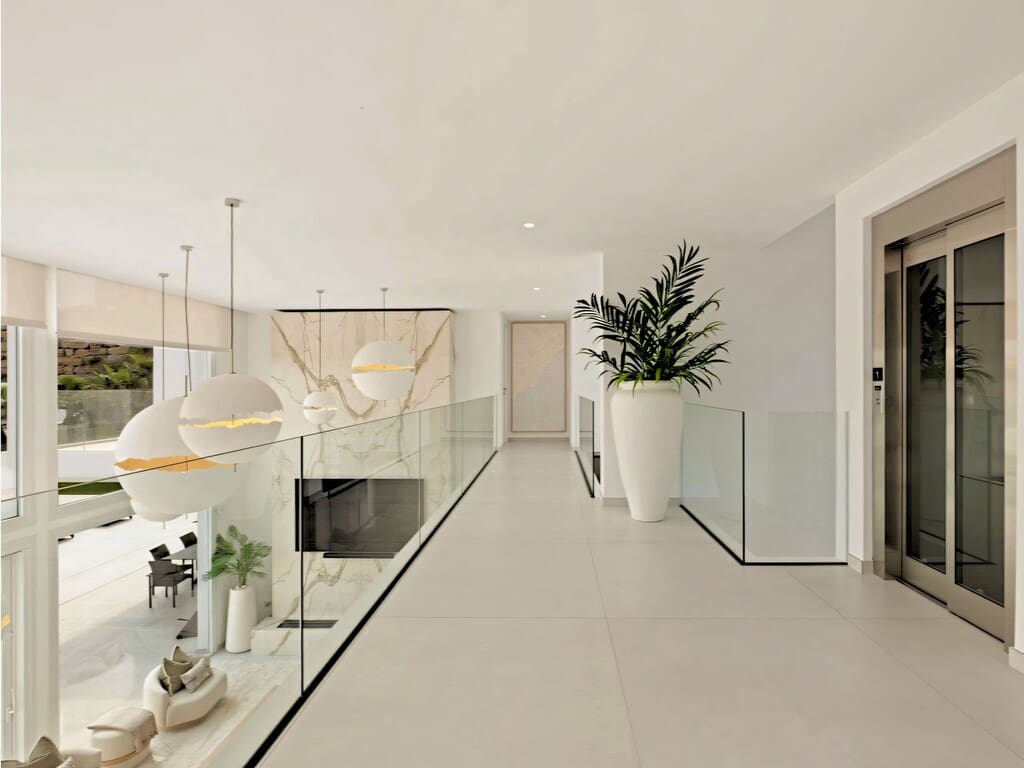 4 bedroom Villa for sale in La Mairena with pool garage - € 3,650,000 (Ref: 9828767)