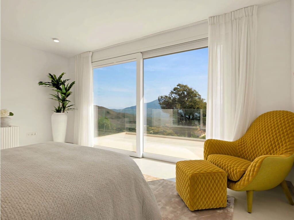 4 bedroom Villa for sale in La Mairena with pool garage - € 3,650,000 (Ref: 9828767)