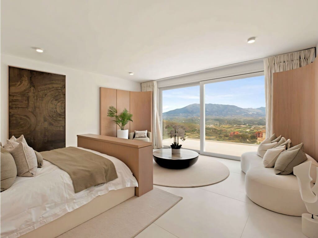 4 bedroom Villa for sale in La Mairena with pool garage - € 3,650,000 (Ref: 9828767)