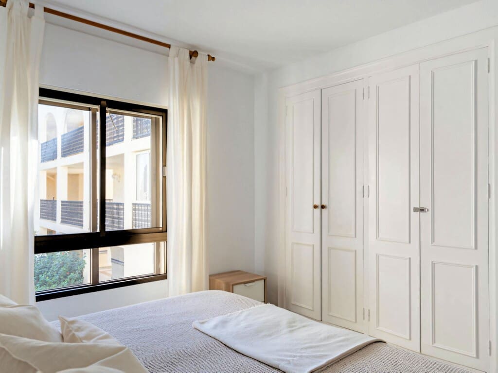 2 bedroom Apartment for sale in La Cala de Mijas with pool garage - € 520,000 (Ref: 9830847)